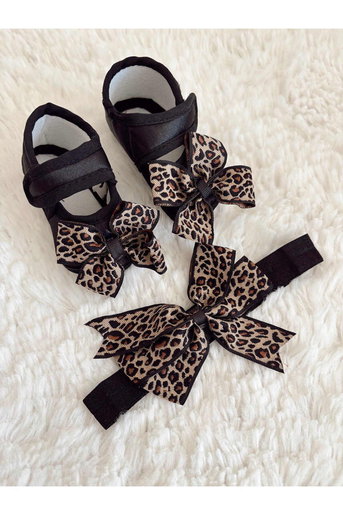 VaVbaby%20Liora%20Leopar%20Desenli%20Bandana%20Patik%20Takımı%200-6%20ay%20Kız%20Bebek%20Organik%20Şık%20Yumuşak%20Taban%20Sevimli